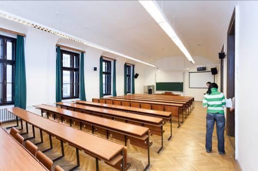 Rétegfelépítés: Alapozás: Fedő réteg: max. 10 %-ban vízzel hígított Caparol Mélyalapozó LF alapozóval max.