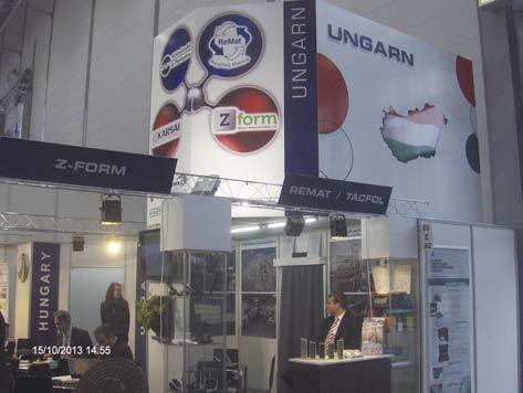 6. ábra. A közös magyar stand 9. ábra. A Varga-Flexo Kft. stand 7. ábra. Tárgyalás a Wanhua-BorsodChem standon 8. ábra. Az Inno-Comp stand (7. ábra), a tiszaújvárosi INNO-COMP KFT.