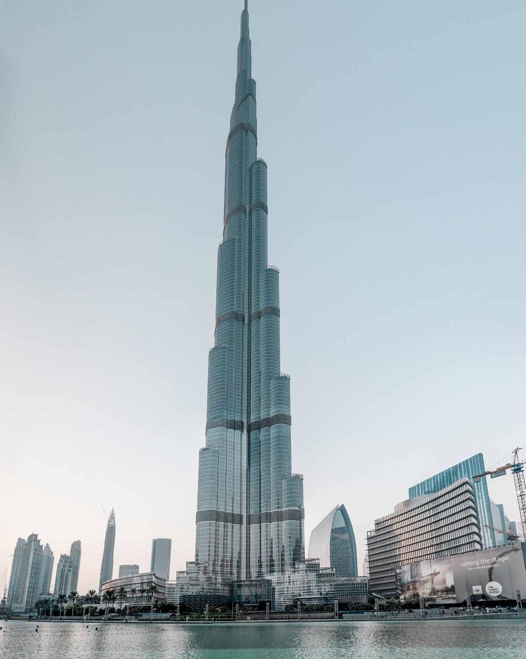 ADATOK ÉS TÉNYEK Projekt Dubai: a több mint 160 emelet magas (828 m) Burj Khalifa változó alaprajzzal Építtető Emaar Properties (P.J.S.C.