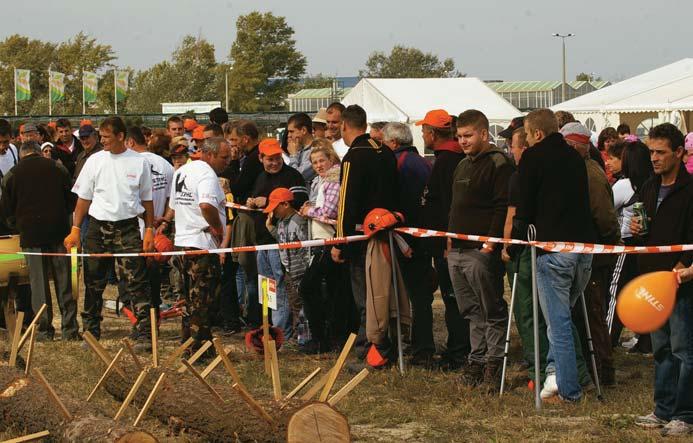 Szeptember 22-én Szigetszentmiklóson, a Hortus Hungaricus Kertészeti Szakkiállítás többnapos programsorozatához kapcsolódva rendezték meg a XI. STIHL Országos Fakitermelõ Bajnokságot.