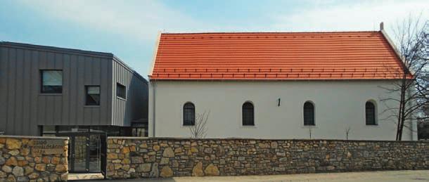 ZSIDÓ KIVÁLÓSÁGOK HÁZA 8230 Balatonfüred, Bajcsy-Zsilinszky utca 32. +36 (87) 782-592 www.zsidokivalosagok.hu info@zsidokivalosagok.hu https://www.facebook.
