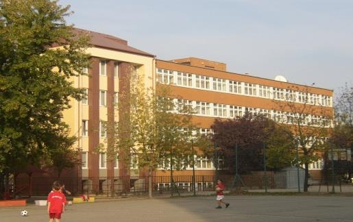 ) Tantárgyválaszték, szakkörök (Sokszínű és változatos, de bővíthető!