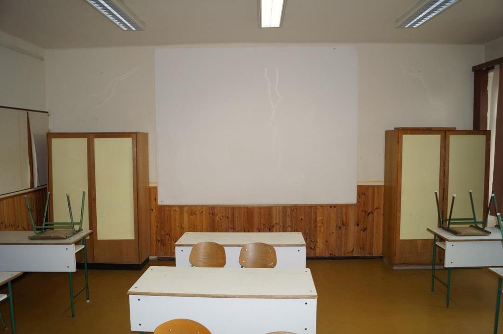 FEJLESZTÉSE / AZ