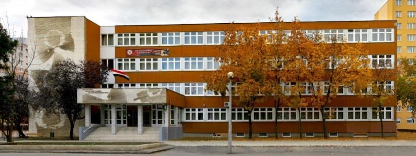 A LEGJOBB ISKOLA SZAVAZÁS KRITÉRIUMAI Értékelési szempontok: Technikai felszereltség Tantárgyválaszték, szakkörök