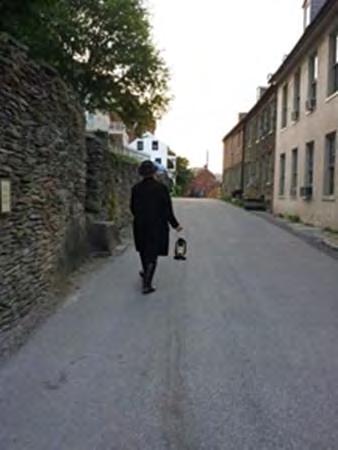 segíthet a lelkes helyiek közül.