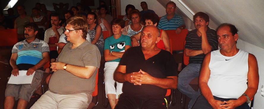 A vasút szakmailag és földrajzilag rendkívül széttagolt cég, vagyis cégcsoport, mert több vasútvállalatról van szó, tehát szükség van a kétszintű szerveződésre, hiszen még így sem könnyű minden