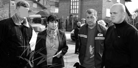 A hozzátartozókkal készített interjúnk Amikor Attila és Róbert (testvérek) családi házukhoz értek, oda bemenekültek, de a szerbek még ide is követni akarták őket, de itt már nekik is volt mivel