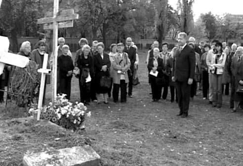 Újvidéken, a Futaki úti temető katonasírjainál tartott 2008.