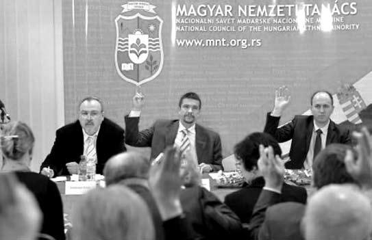 6. Az 1/2013-as számú MNT-ajánlás a magyar nemzeti közösség tagjait ért támadások és a közbiztonság romlása ügyére vonatkozólag (Molnár Edvárd felvétele) A Magyar Nemzeti Tanács a Nemzeti kisebbségek