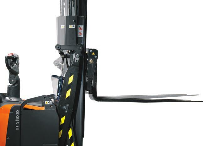 4 TOYOTA MATERIAL HANDLING