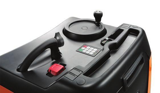 10 TOYOTA MATERIAL HANDLING KIS IGÉNYBEVÉTELRE TERVEZETT, KEZELŐÁLLÁSOS VONTATÓ TARGONCÁK 11 Gyors és egyszerű akkumulátorcsere Kisméretű kormánykerék és PIN kódos hozzáférés Tracto