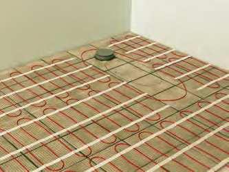 helyét a falban illetve a padlóban, é helyezze el a termoztát érzékelőjét a padlóban.
