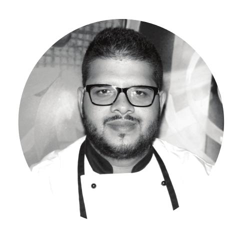 készíti a klub vendégeinek. Chef László Bódi creates our meals with only the freshest ingredients, true dedication, and a pinch of improvisation. IFJ.