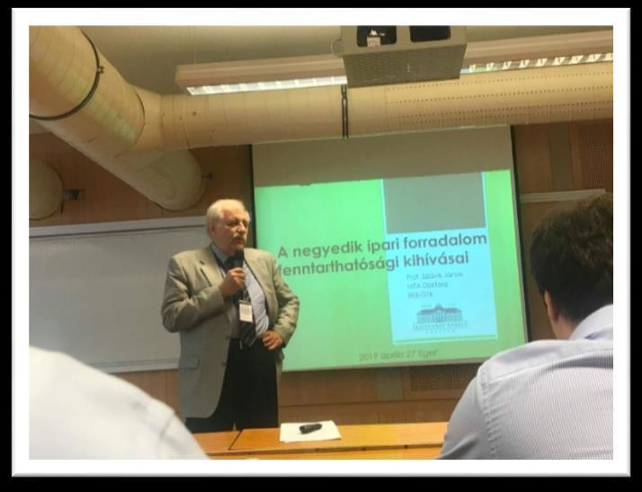 Digitalizáció a bankszektorban 16.35 17.