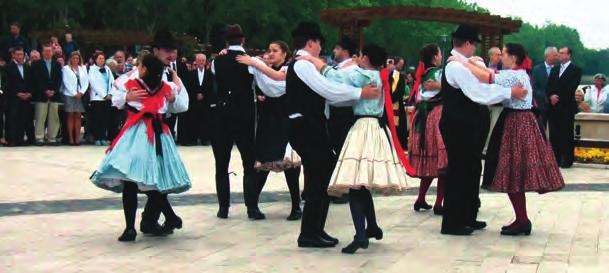 BALATONFÜRED MŰVÉSZETI CSOPORTJAI Balatonfüred Néptánc Együttes Próbák: Óvodás csoport: hétfő 16.45 17.30 óráig az Arácsi Népházban. Az első foglalkozás: szeptember 10. Alsó tagozatos csoport (1 3.