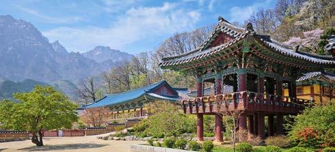 DMZ Szöul A HAJNALI HARMAT ORSZÁGA Gayasan DÉL-KOREA Seoraksan 1. NAP: BUDAPEST ÉJSZAKA A REPÜLŐN Indulás átszállással Dél-Korea fővárosába.