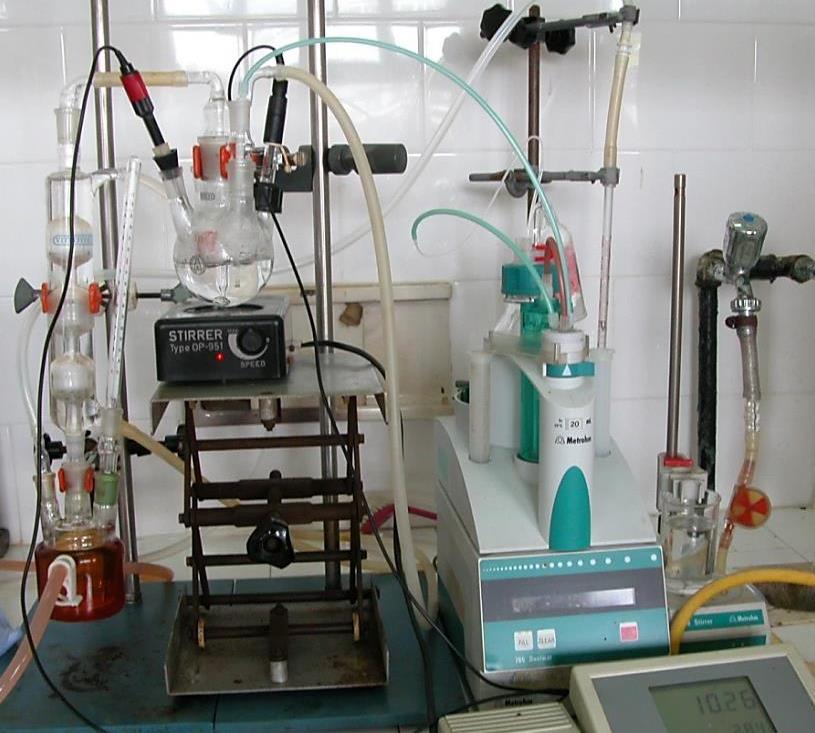 We wanted to compare the effect of temperature on this conversion. In the technology usually high temperature (130-160 C) is used to decompose [methylenebis(4,1- phenylene)]dicarbamic chloride.