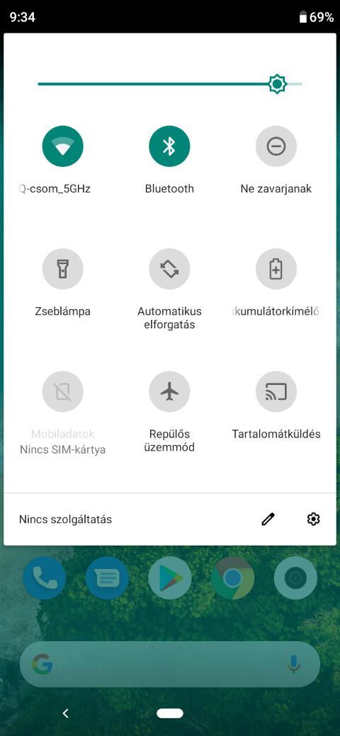 Beállíthatja a képernyő lezárási módját a BEÁLLÍTÁSOK / BIZTONSÁG ÉS HELY / KÉPERNYŐ ZÁROLÁSA menüpontban. 4. A képernyő közepén, alulról indított söpréssel oldhatja fel a képernyőzárat. 5.