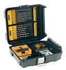 szám Megnevezés DT7933B-QZ Közepes blister pack kazetta tartalma: 45 db csavarozóbetét (Pz2x10, Ph2x10, Sl6x5, Sl4x5, T10x5, T15x3, 45 1 5035048072233 T25x3),csavarvezető, bit befogó és horonyvezető