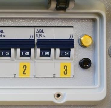 Az ESE 604 DHG DIN áramfejlesztő üzemeltetése 4.7 Védővezeték ellenőrzése Az áramfejlesztő és a fogyasztó közötti védővezeték csatlakozás vizsgálatakor a következők szerint járjon el.