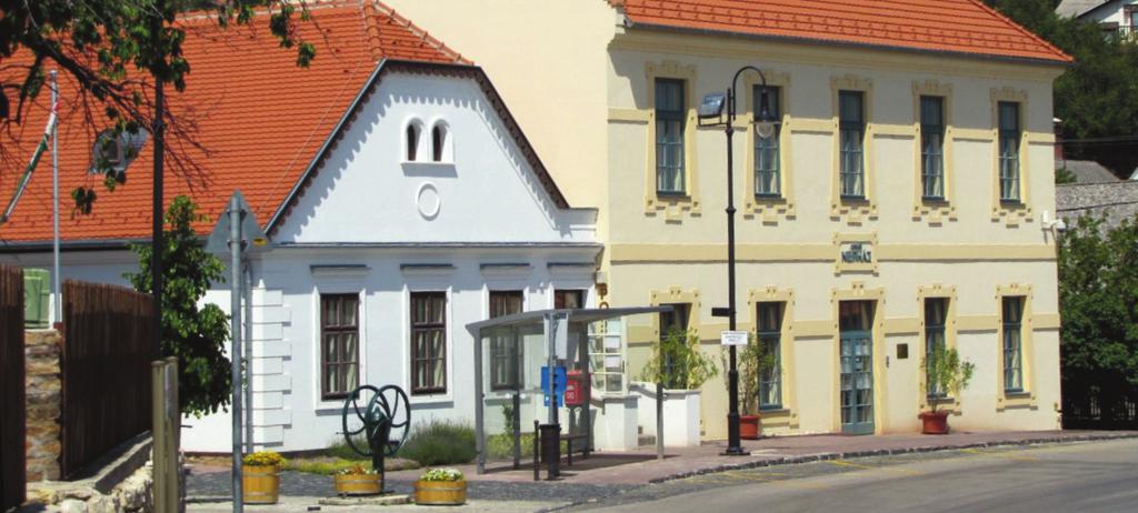 ARÁCSI NÉPHÁZ ÉS FIÓKKÖNYVTÁR 8230 Balatonfüred, Lóczy Lajos u. 62. Tel.: +36 (87) 788-456 E-mail: aracsinephaz@upcmail.hu VIII. Bor-Kép-Tár kiállítás Megtekinthető: 2018.