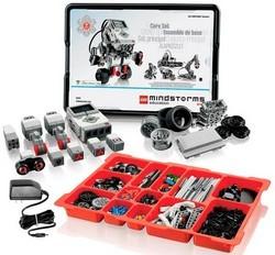 A LEGO MINDSTORMS EV3 oktatási báziscsomag Tantermi oktatáshoz optimalizált alapcsomag A csomag tartalma: Fő eleme egy EV3 tégla, ami fogadja és feldolgozza a szenzorokból érkező jeleket, és