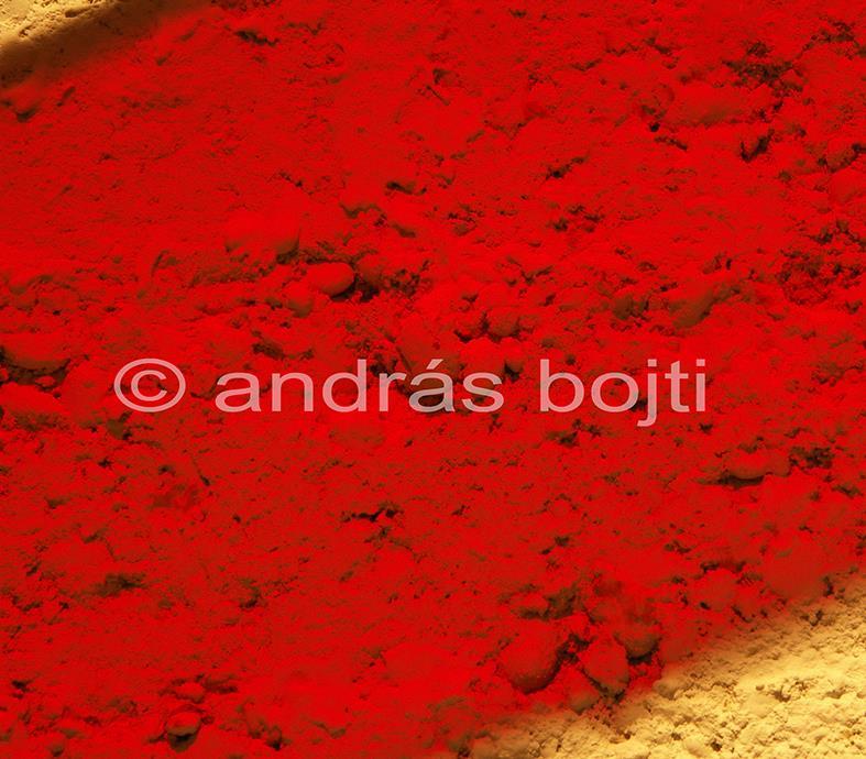 VÖRÖSBEN/IN RED