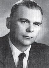 ,1969); Mérés, értékelés, osztályzás (Bp.,1978). Igazság költészet nélkül (Bp., 1999). (Számos tanulmány különböző szaklapokban). Zibolen Endre: KÁ.