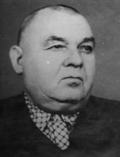 Rozsnyón óraadó tanárként dolgozott a premontreiek által működtetett gimnáziumban. Onnan kis kitérővel 1940-ben került a BBG-be.