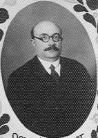 1932-től Balassagyarmaton mint járási és városi m. kir. állatorvos folytatta praxisát.