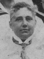 dolgozatát 1906-ban védte meg, Lóczy Lajos és Kövesligethy Radó tanítványa volt.