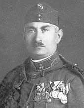 27-től a Vizy Zsigmond százados által szervezett Nemzetőrség tagja lett, s mint ilyen részt vett a csehek elleni harcokban. 1922.