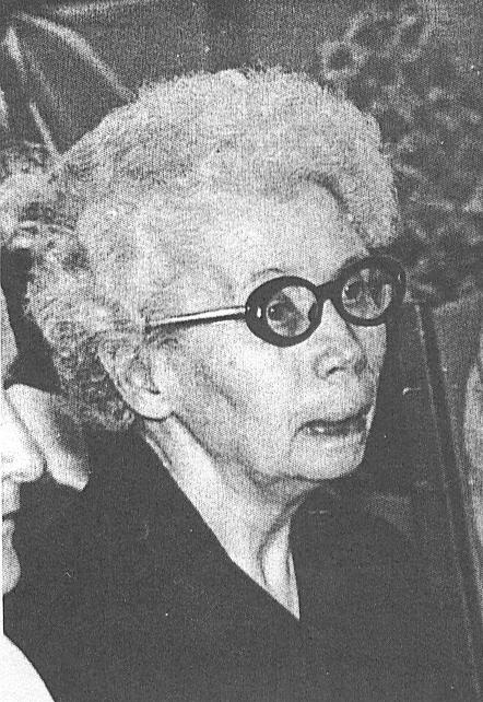 1943-ban Szegeden a kristálytan tárgykörében egyetemi magántanárrá habilitálták, 1953-ban kandidátusi fokozatot szerzett. 1957-től nyugdíjazásáig, 1971-ig, a Földtani Intézet muzeológusa volt.