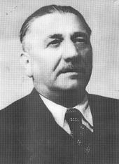 végezte el. A Szépművészet című folyóirat kritikájában a friss diplomások közül a legtehetségesebbnek tartotta.