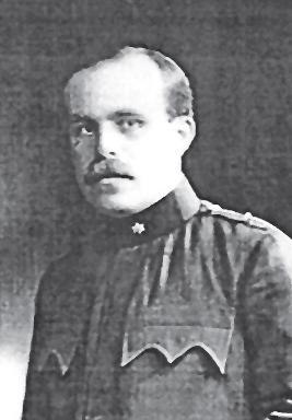 1933-tól hittanár volt a fővárosban, haláláig. A front alatt ő is, mint több paptestvére az országban az erőszakoskodó orosz katonákkal szemben próbált nőket megvédeni, ekkor a katonák agyonlőtték.