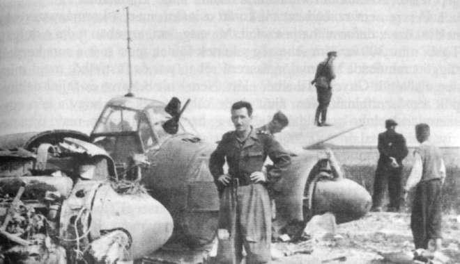 Hasraszállt" magvar Junkers Ju-88-as bombázó a keleti fronton. Előtérben Bogáti Péter hadnagy (Punka Archív) kényszerleszállni!