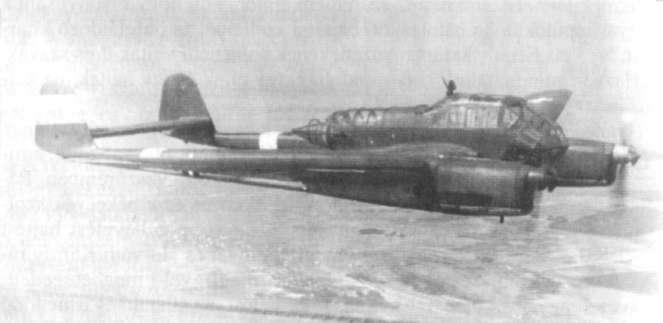 A háborús évek egyik legszebb, repülőgépe a Bel Ami (FW-189) győzték a félelmet. Ahogy hetykén mondogatták bevetés előtt: - Megyünk megint a halálfélelmet gyakorolni!
