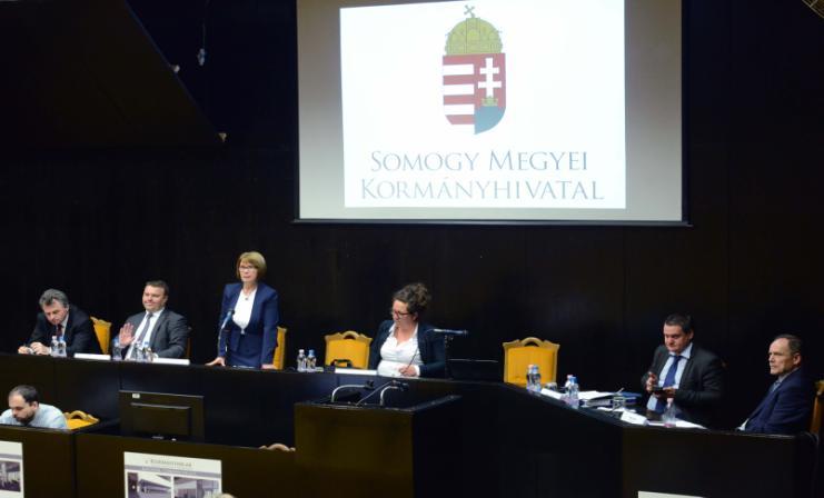 Konferencia Nemzetiségi konferencia a kormányhivatalban A Somogy Megyei Kormányhivatalban rendezték meg a nemzetiségi önkormányzatok működésével, aktuális kérdéseivel foglalkozó konferenciát, amelyen
