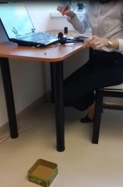 5.3. Mérések saját eszközökkel (BYOD) eszközökkel Szükséges eszközök: acél vagy üveggolyó asztal mérőszalag