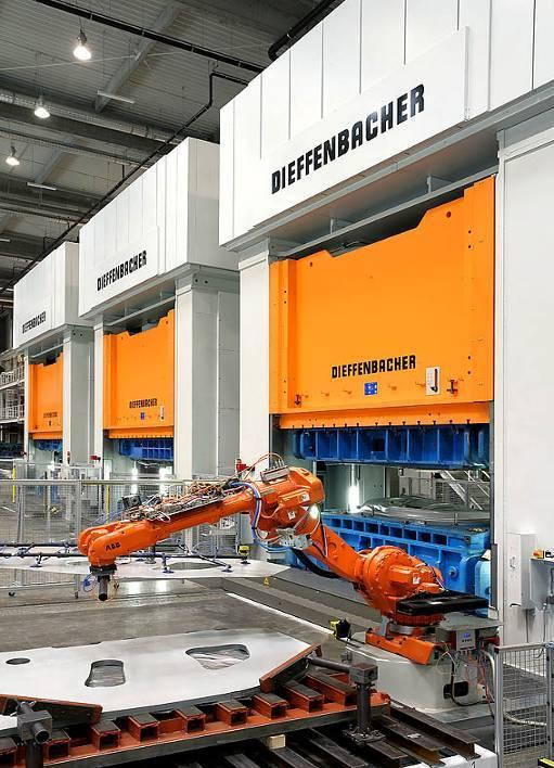 20 Szerszámgyártás Szegmens Műhely szerszámkészítés G/AU-35 A következő szerszámok gyártása: GRS-szerszámok Transzferszerszámok