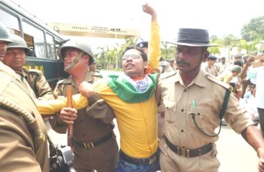 Manipur sorkar mapa inyaker par 5 mapa nungi anentsü Imphal, May 18 (Agencies): Chief Minister N Biren Singh-i achaayanga anti-corruption cell tenzükba sülen, sorkar mapa nung inyaker parnok 5 mapa