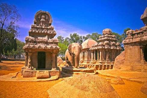 nap: A francia hangulatú Pondhicerry és a rejtélyes Thanjavur A negyedik nap reggelén útnak indulunk Thanjavur felé.