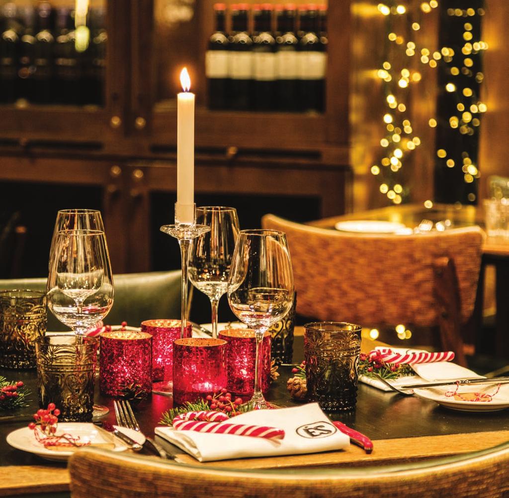 FESTIVE FAMILY TABLES ÜNNEPI CSALÁDI EBÉDEK Advent, Christmas & New Year s Day VENUE: ÉS Bisztró DATES: 1, 8, 15, 22, 25, 29 December 2019 1 January 2020 TIME: 12:00 noon - 15:00 The Advent is the