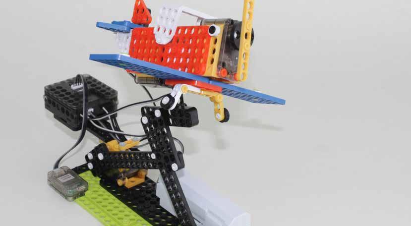 természet idegen nyelv kommunikáció matematika robotika Edbot DREAM segít értelmezni a mozgás, a sebesség és az erő elvét.