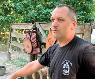 Arcvonás KALANDOZÓ ŐSEINK NYOMÁBAN De magyar vagyok, s a magyar lóra termett, / Magyarnak teremt az isten lovat, nyerget! megmondta Petőfi Sándor János vitéze is.