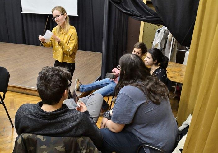 20 The Poli English Competition Last month the English Department organized a contest where students worked in teams to find out who knows the most about the English language, the culture, the