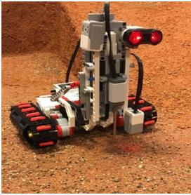 3. ábra: Lego robotépítés: felfedezőrover, rajzoló robot A nagydiákok (VIII-XII.