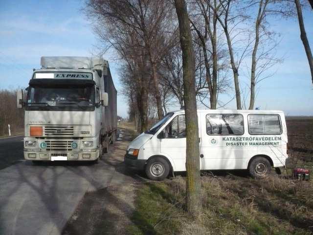 A helyszínre érkező Iparbiztonsági Főfelügyelő megkezdte a hatósági intézkedéseket, értesítették a környezetvédelmi hatóságot, mivel veszélyes anyag szabadba jutása történt.
