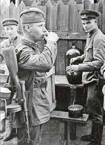 História 27 amelyet természetesen nem tartottak tiszteletben, de legalább az állam maga nem vett részt a katonák vodkával való ellátásában. Ez a helyzet 32 év után, 1940-ben megváltozott.