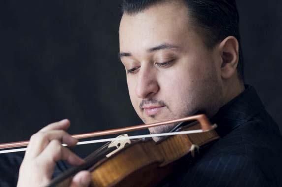 Az Opera produkciójában szcenírozva tekinthetjük meg a középkori kantátát a maga módján modern, de mégis hatásos zenével.